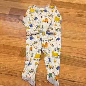 Magnetic me 3-6 month 12-16 lbs construction pajama onesie
